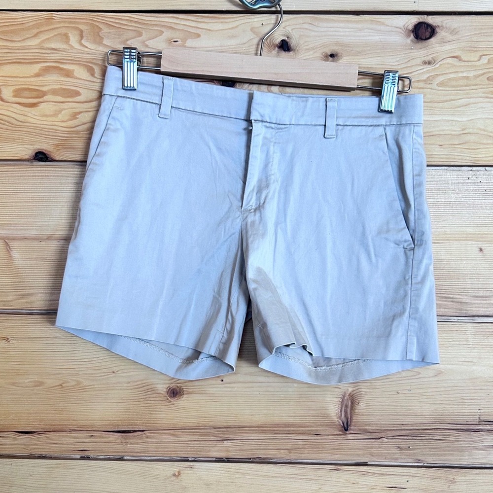 The Avalon Short Womens Size 0 Tan Khaki Chino Cotton Casual Banana Republic
